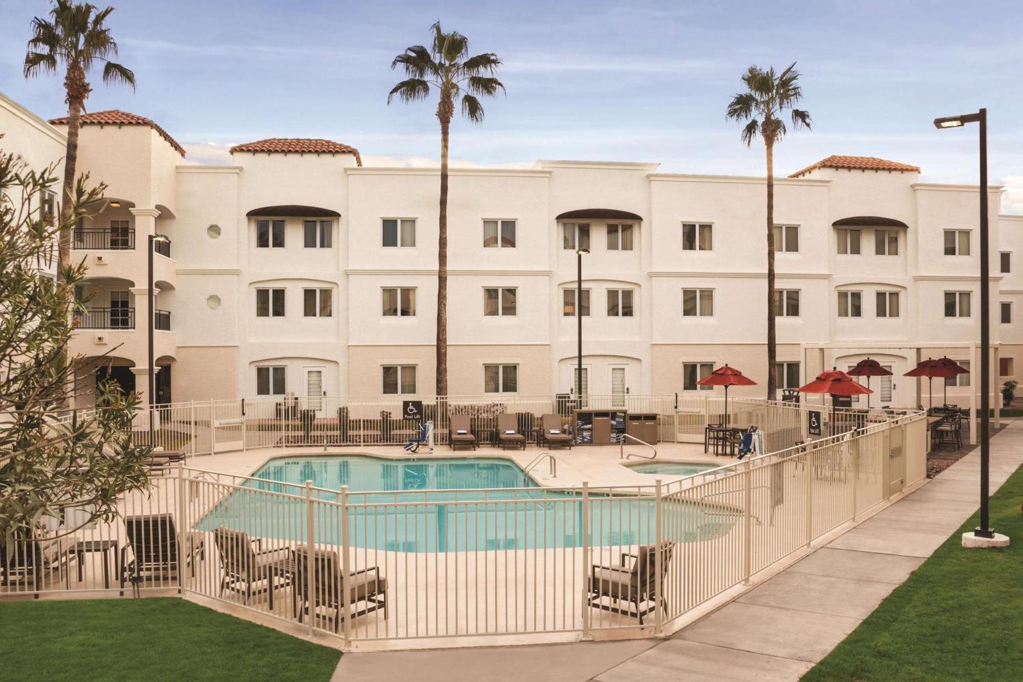 Homewood Suites Tucson St. Philip'S Plaza University Экстерьер фото